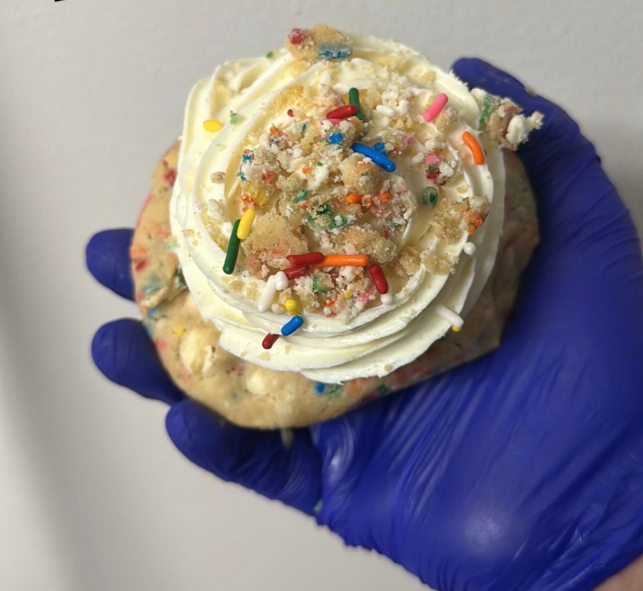Luna Froasted B. Cake